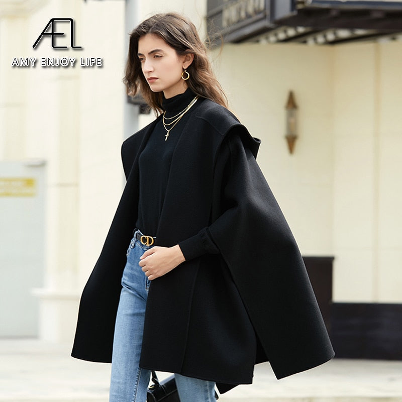 Original Customized Design Sense Woolen Poncho Coat For Street Photography New Hooded Short Coat For Women In Autumn And Winter