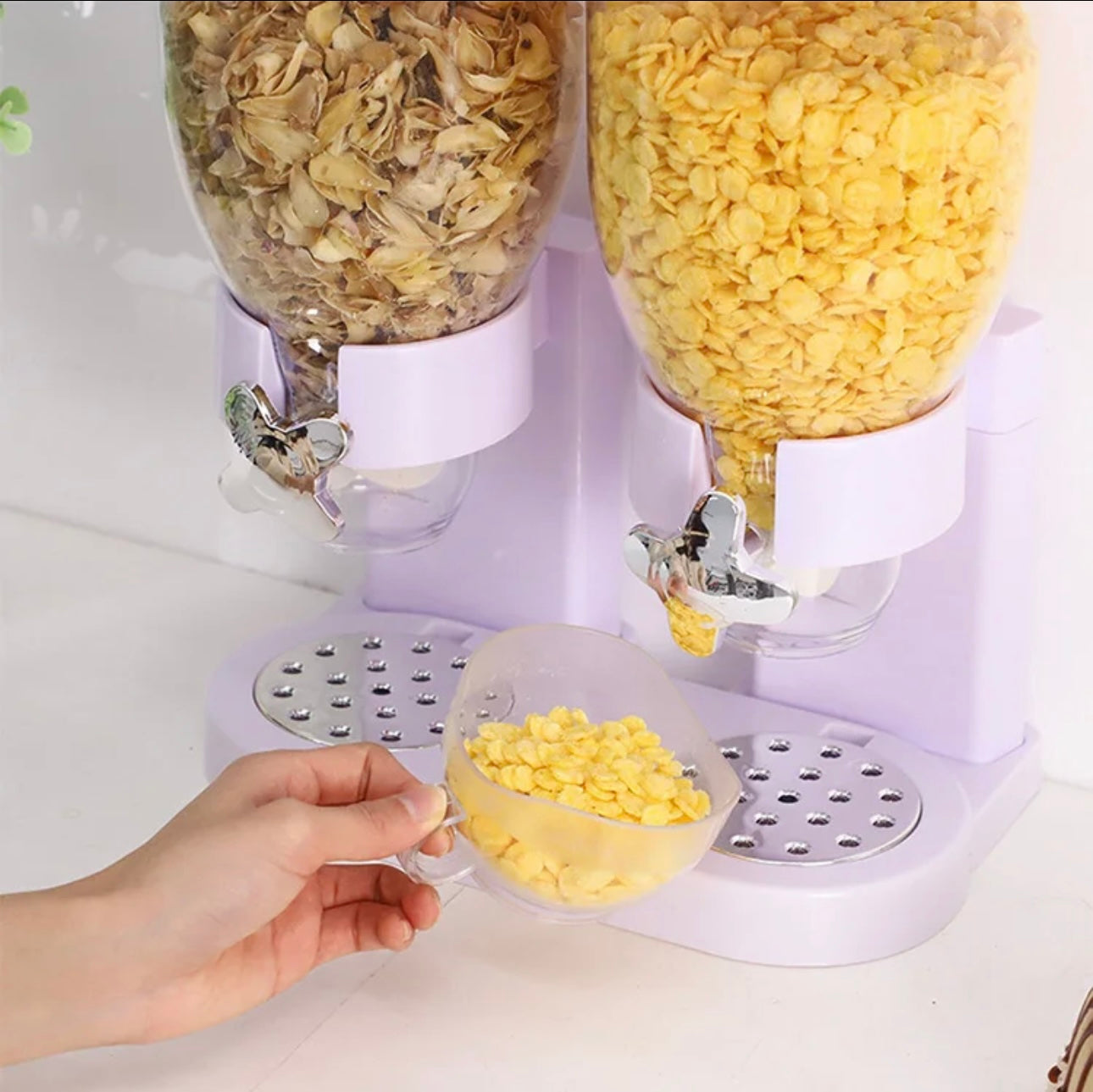 Dry Food Dispenser For Cereal and Nuts