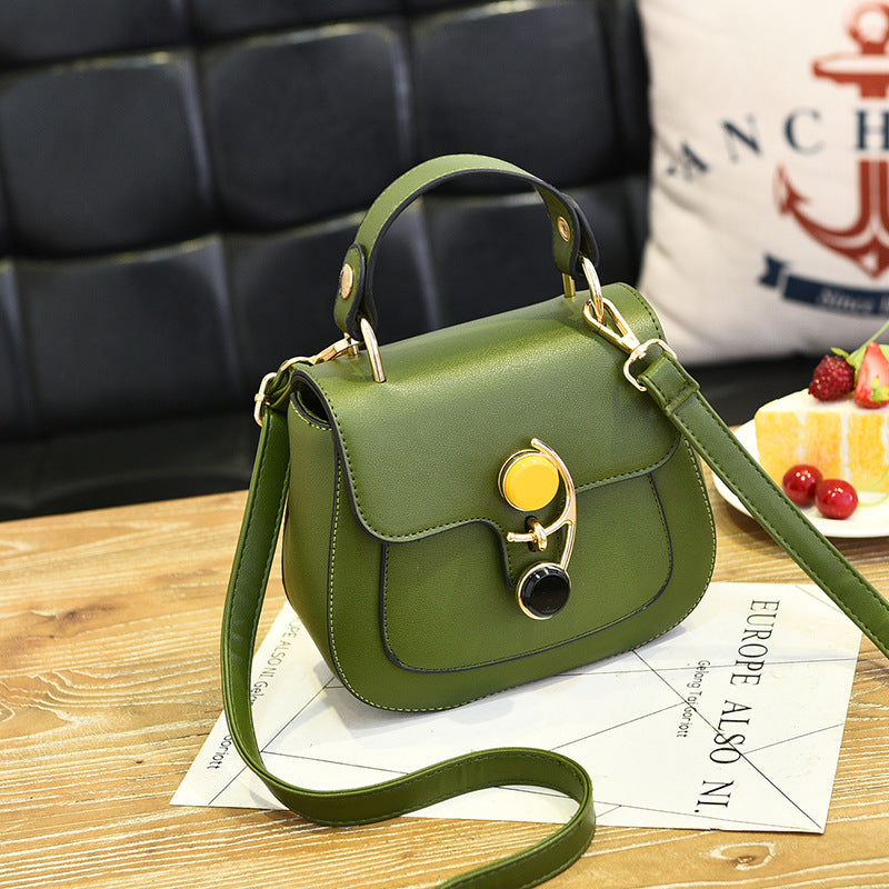 Structured shoulder bag