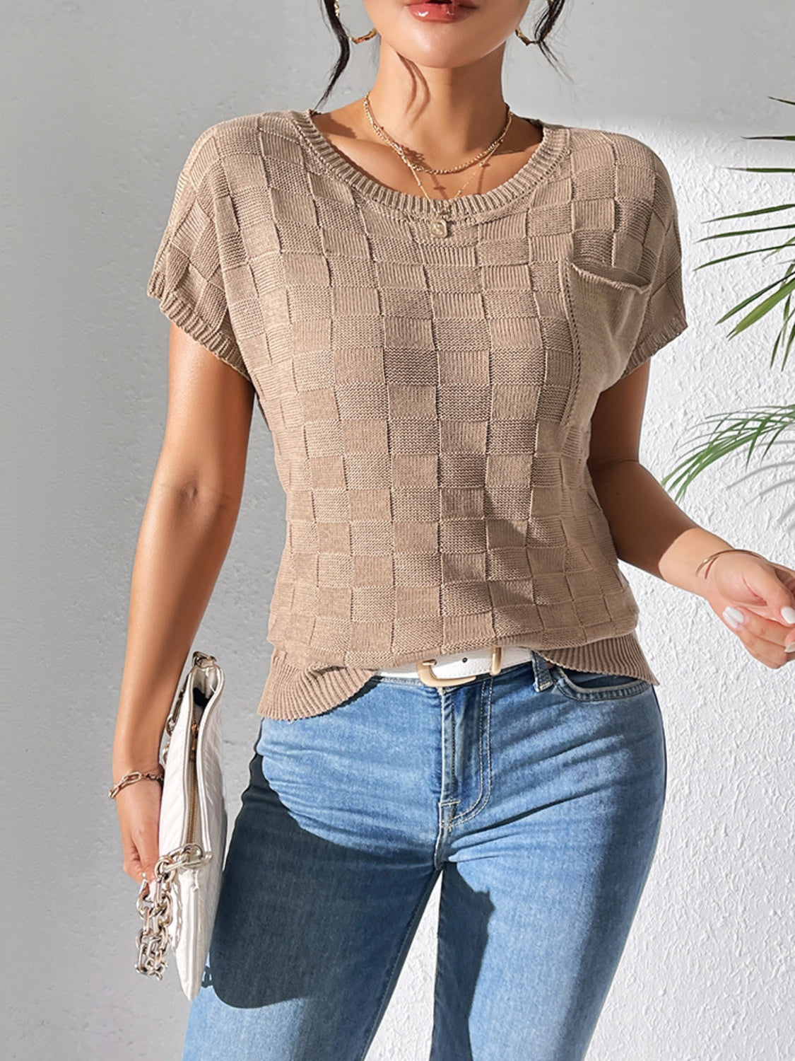 Short sleeve knit top