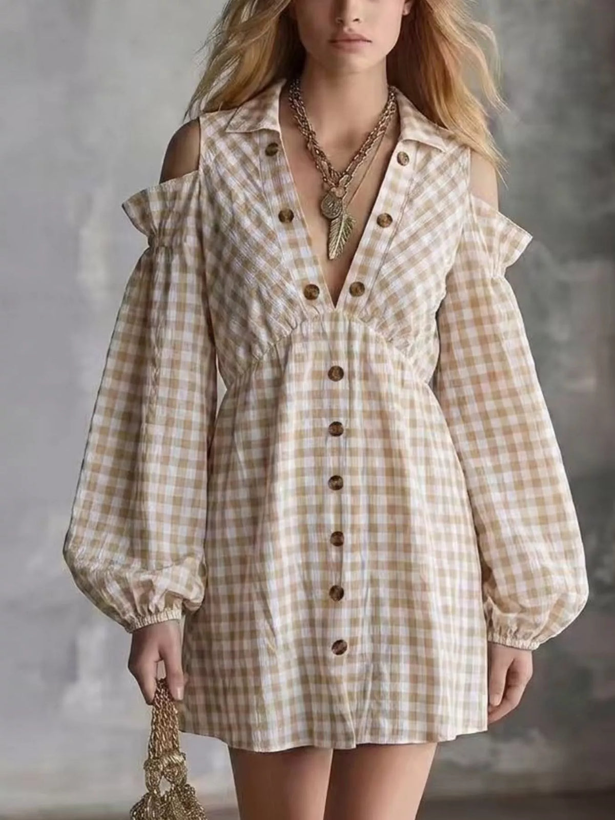 Gingham cold-shoulder dress – khaki color