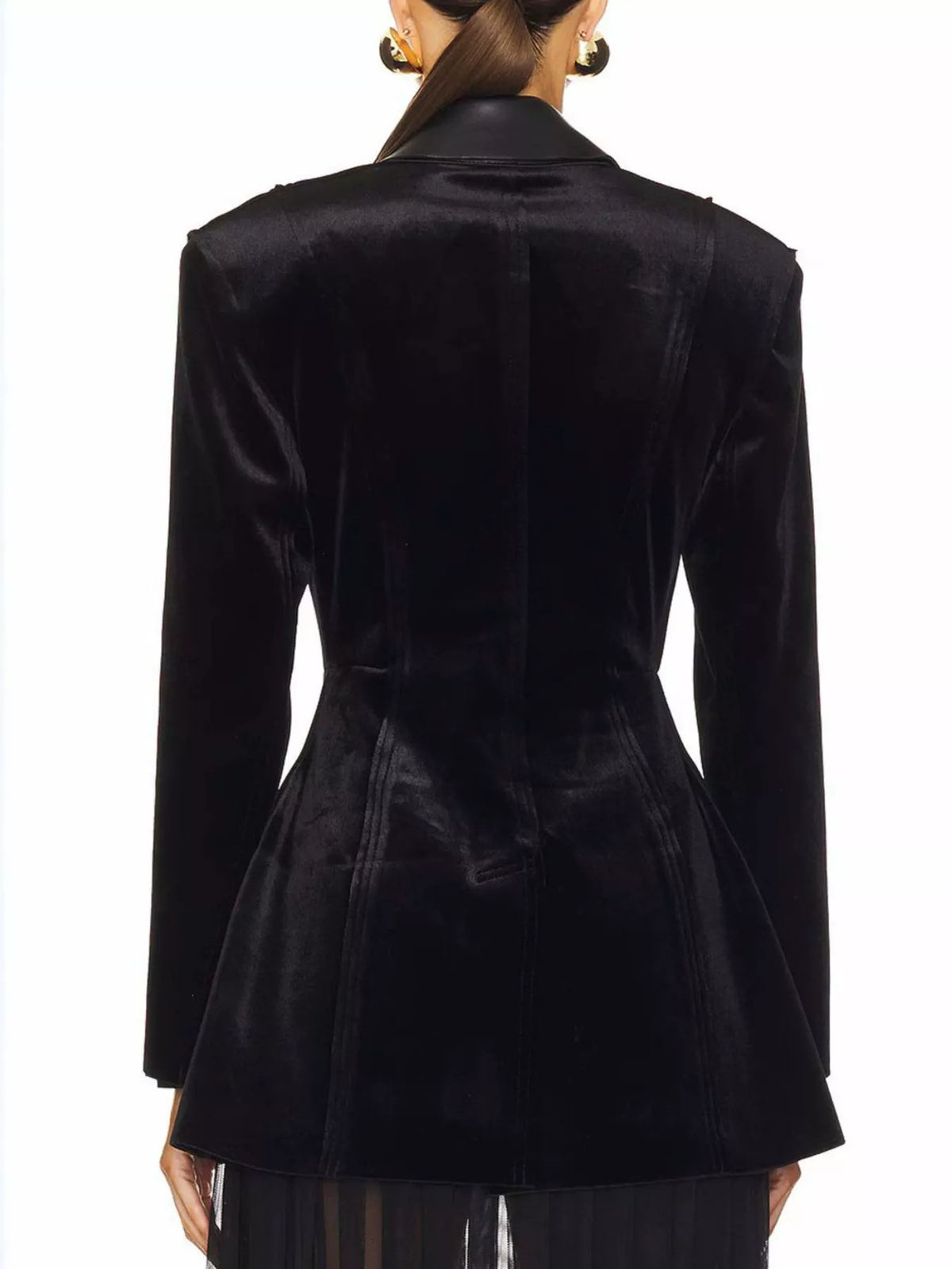 One-button long sleeve blazer