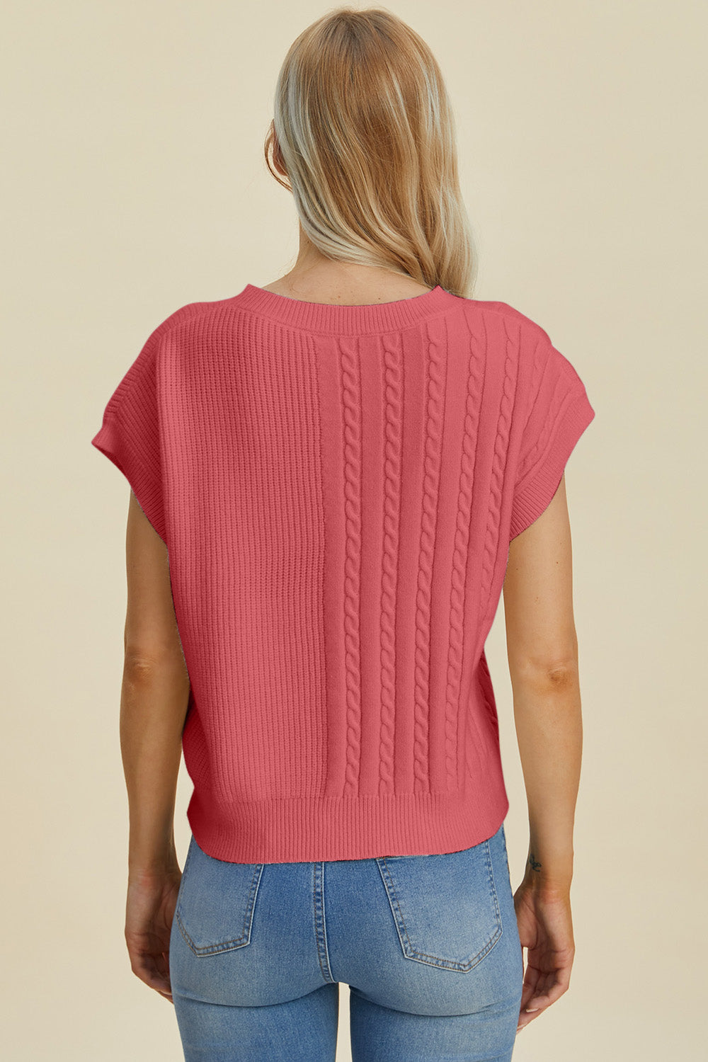 Cable-knit round neck short sleeve sweater