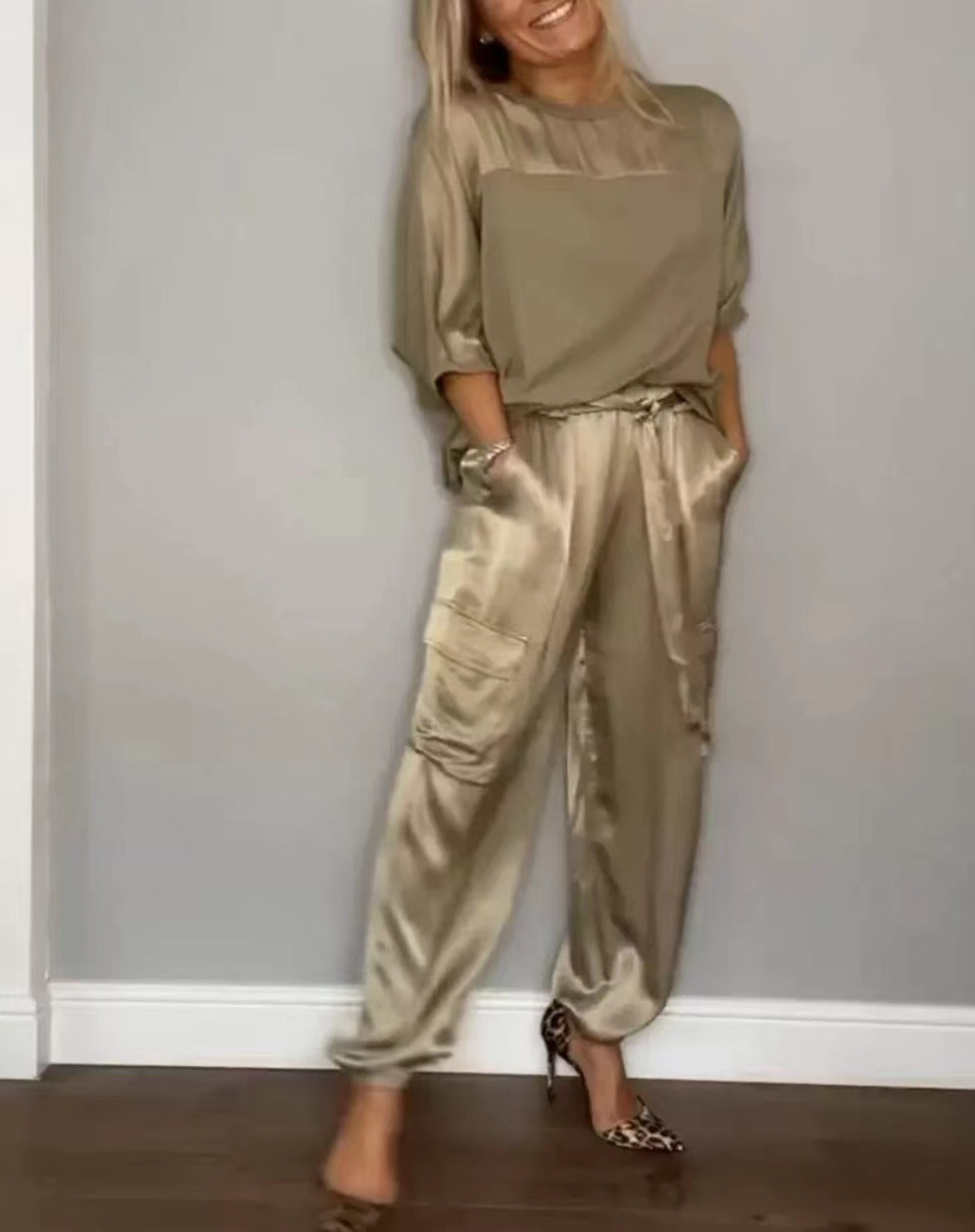 Satin shirt and trouser set – gold