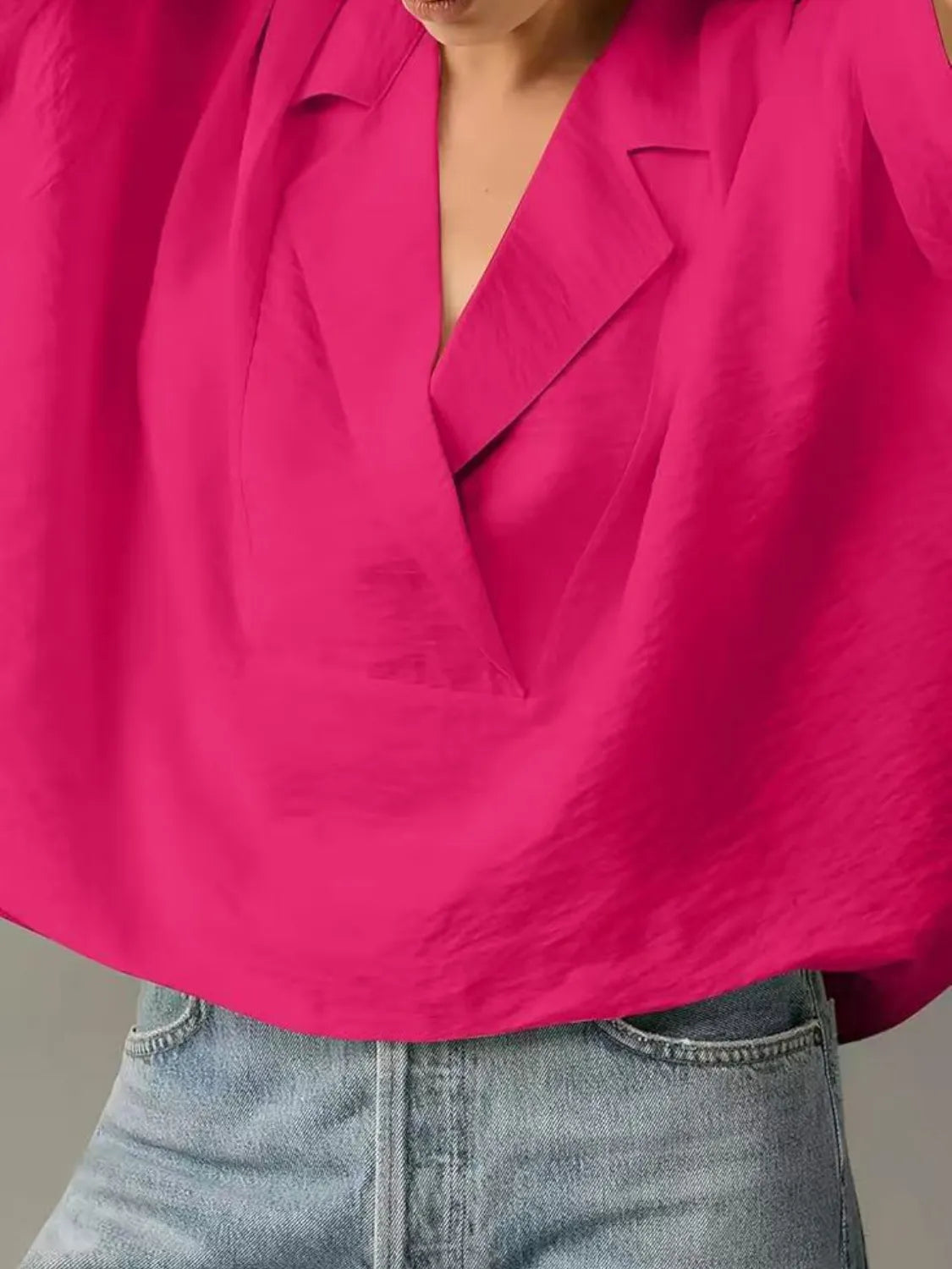 Collared half-sleeve blouse
