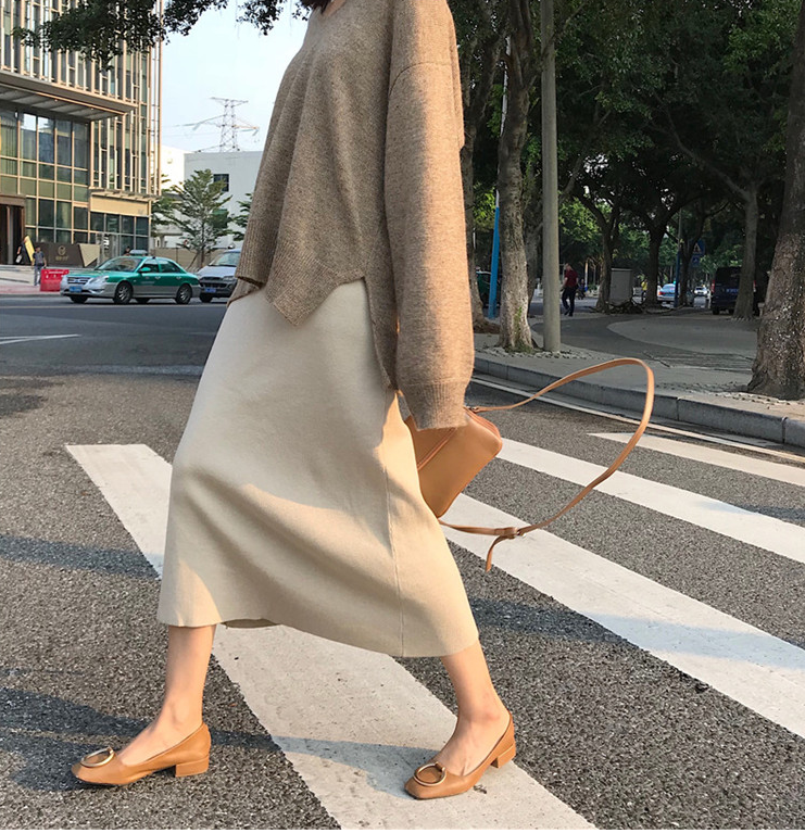 Ribbed knit midi skirt