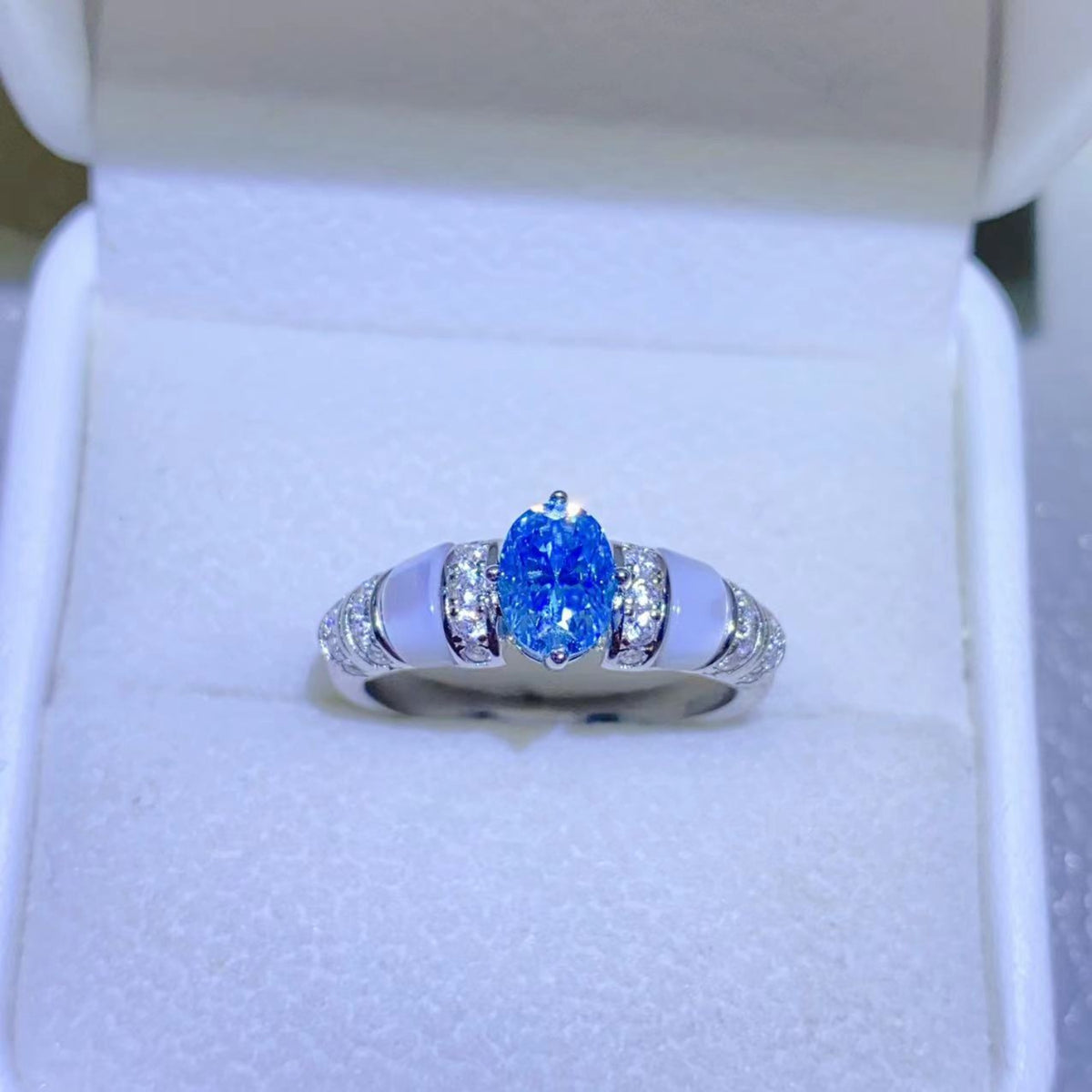 1 ct moissanite ring