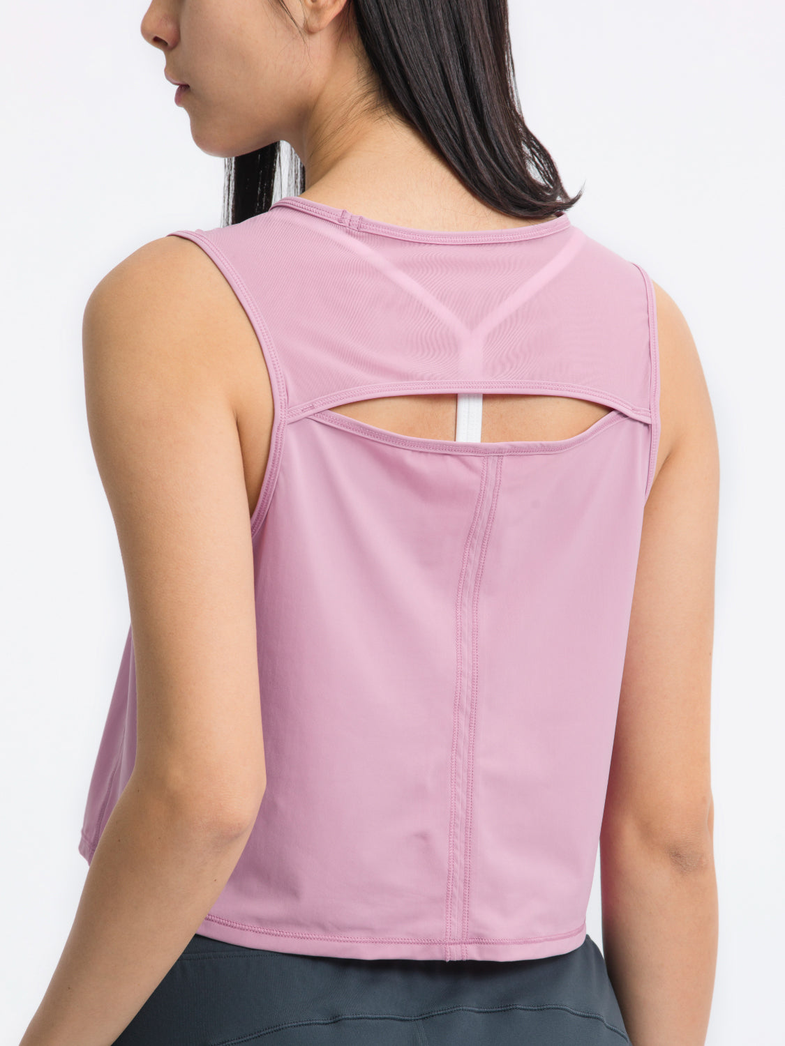 Round neck cropped active tank