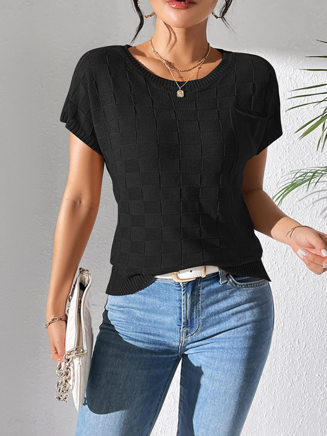 Short-sleeve knit top