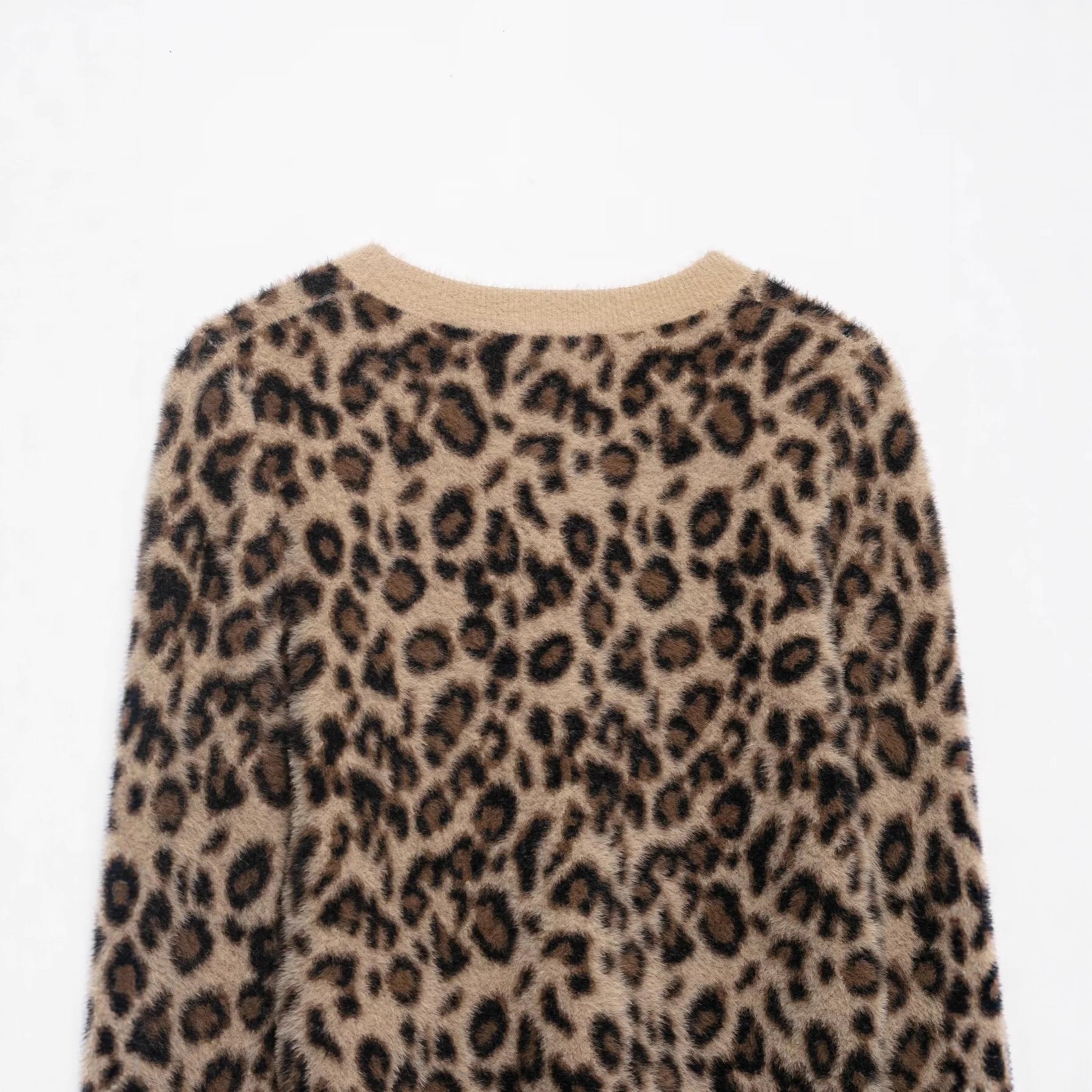 Animal printed synthetic fur effect knitted sweater