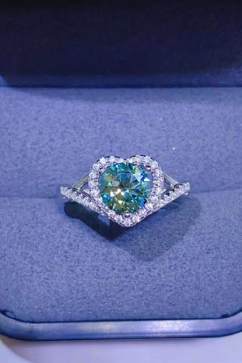 1 ct moissanite heart ring