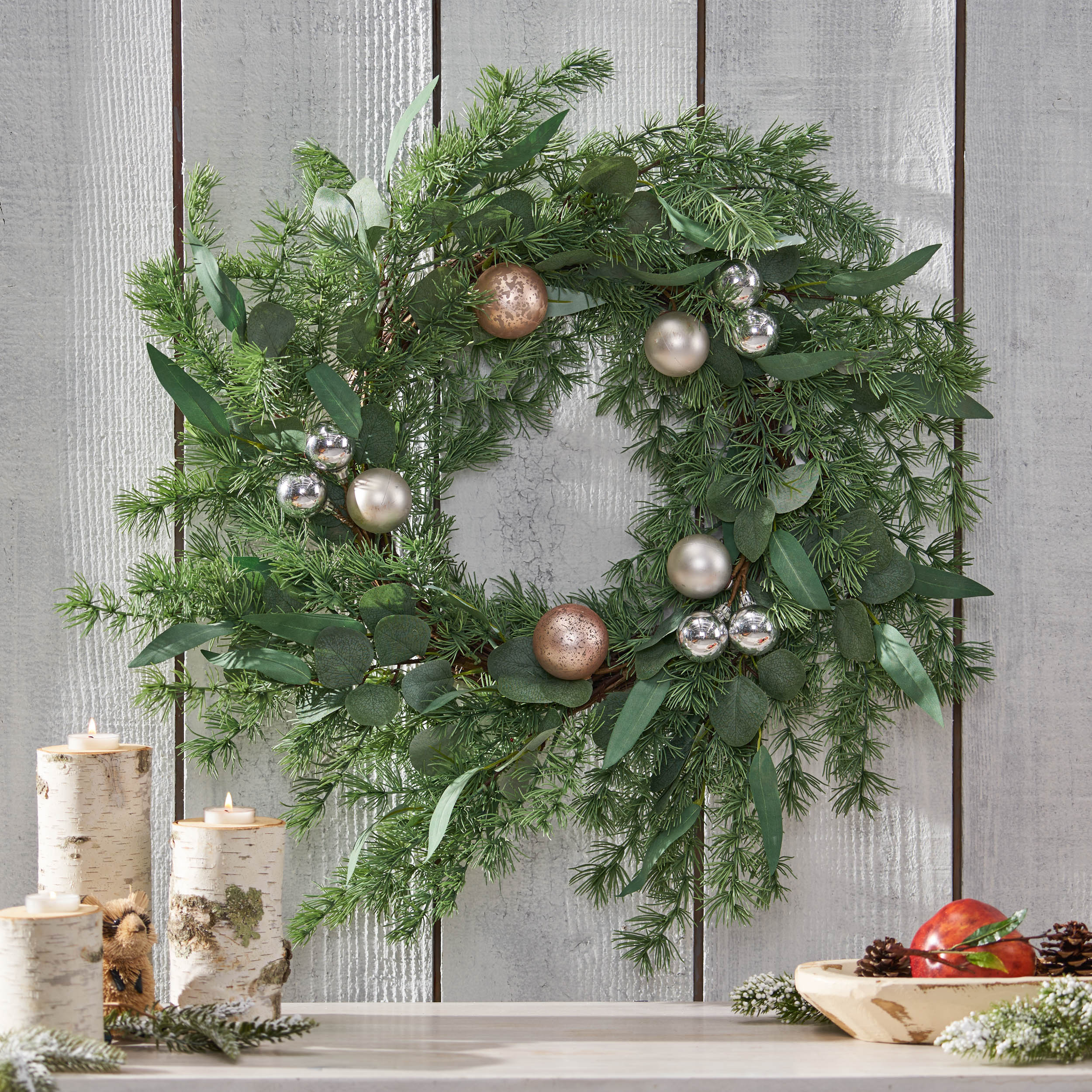 22" BERRY/EUCALYPTUS/PINECONE WREATH