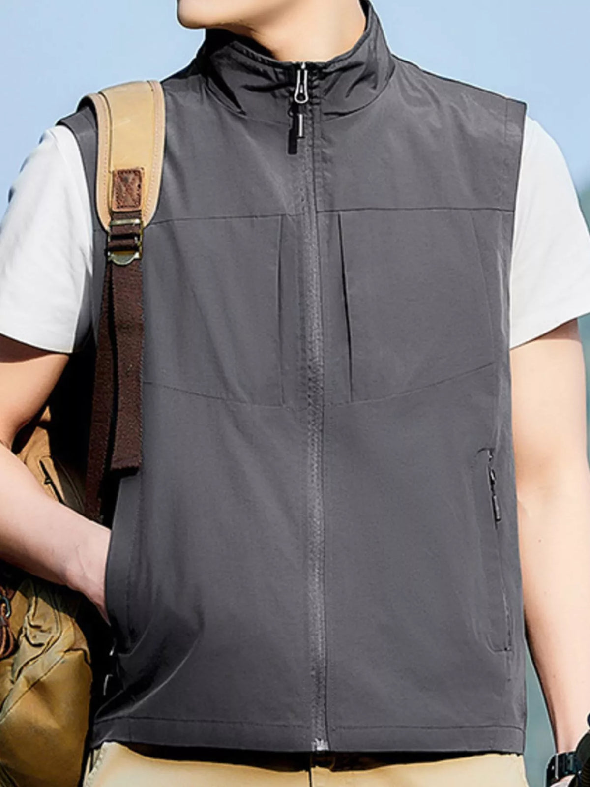 Lightweight zip vest – grey
