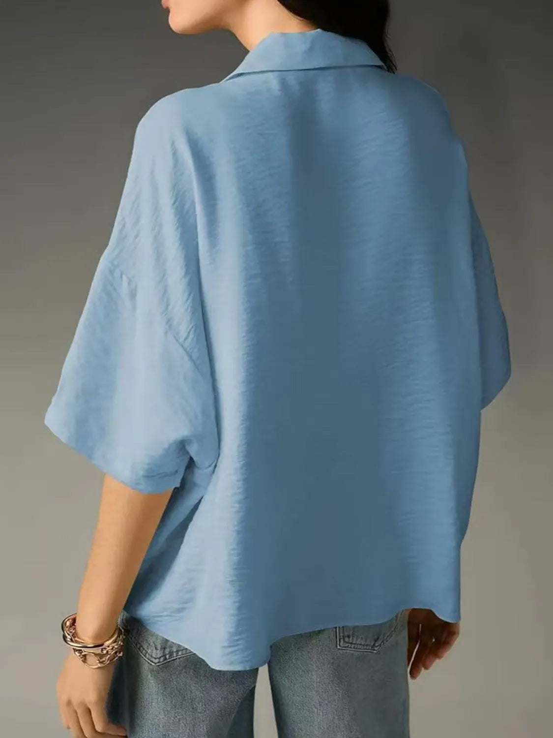 Collared half-sleeve blouse