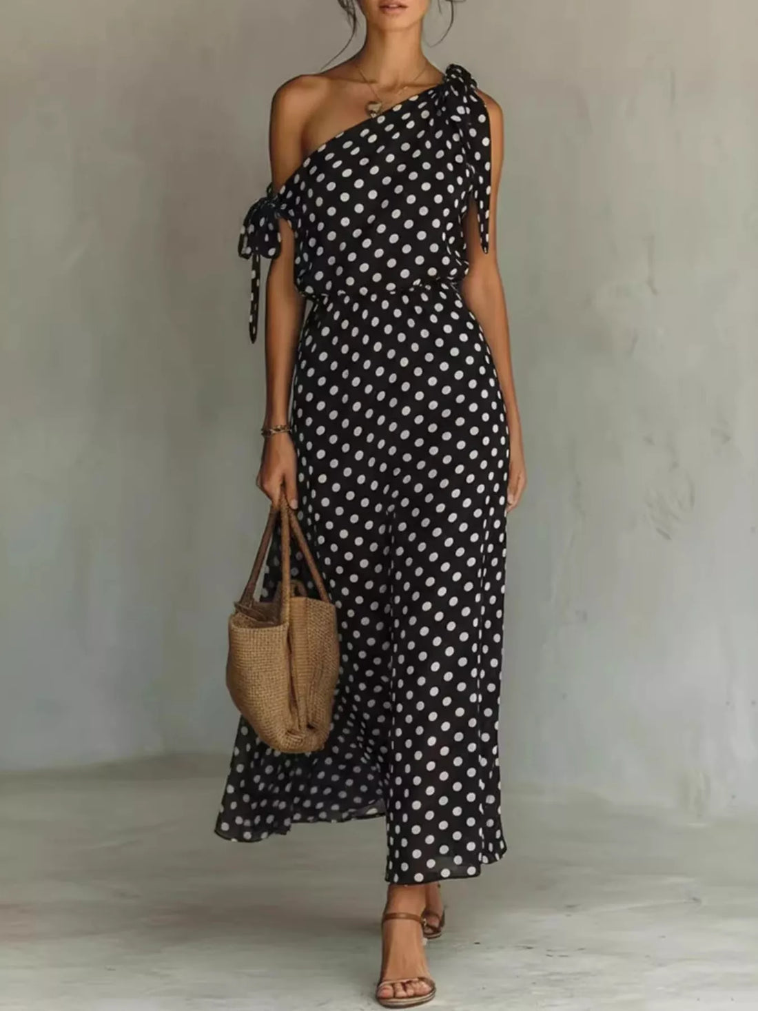 Polka dot one-shoulder maxi dress, Black