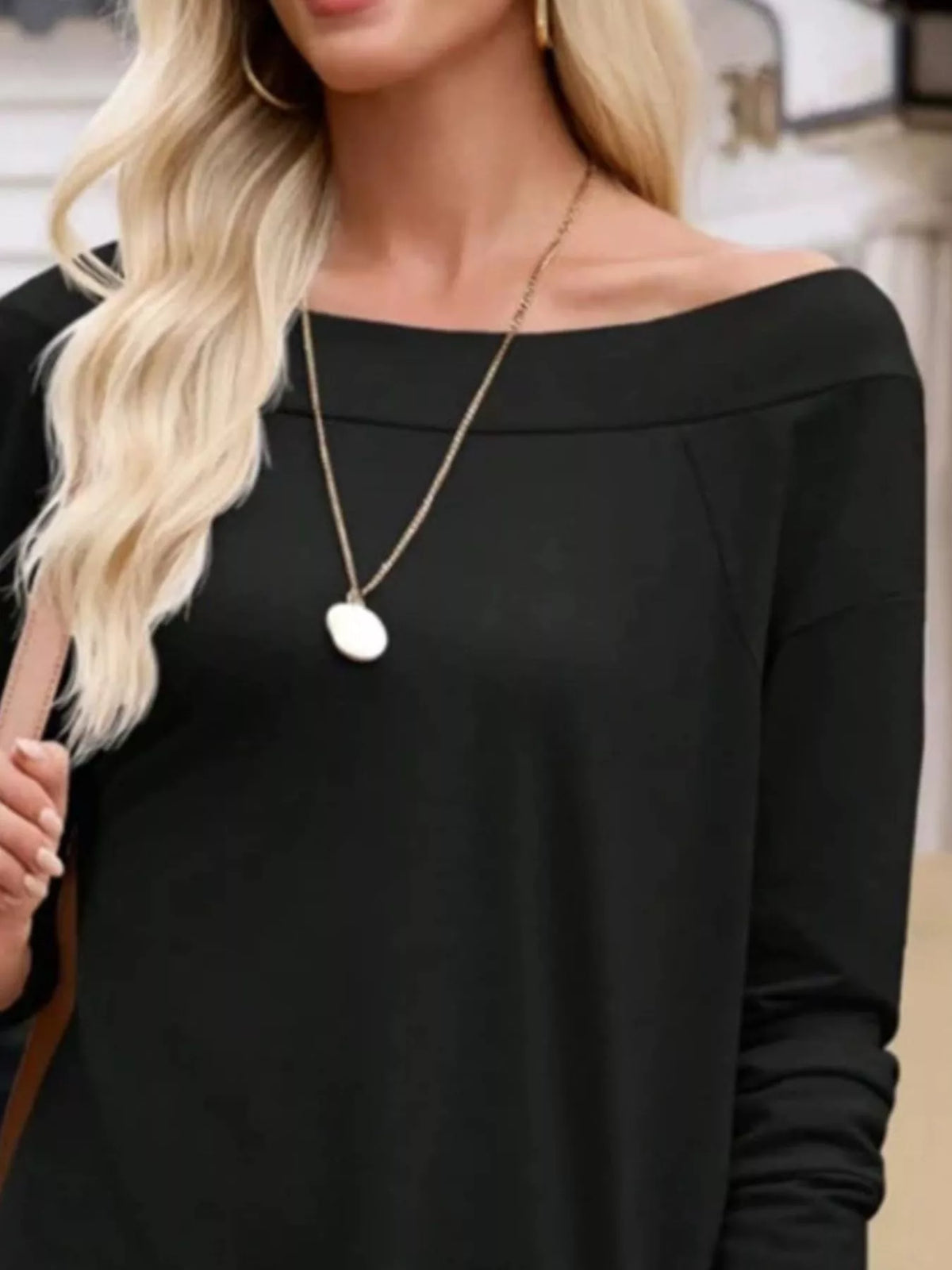 Off-shoulder long-sleeve tee