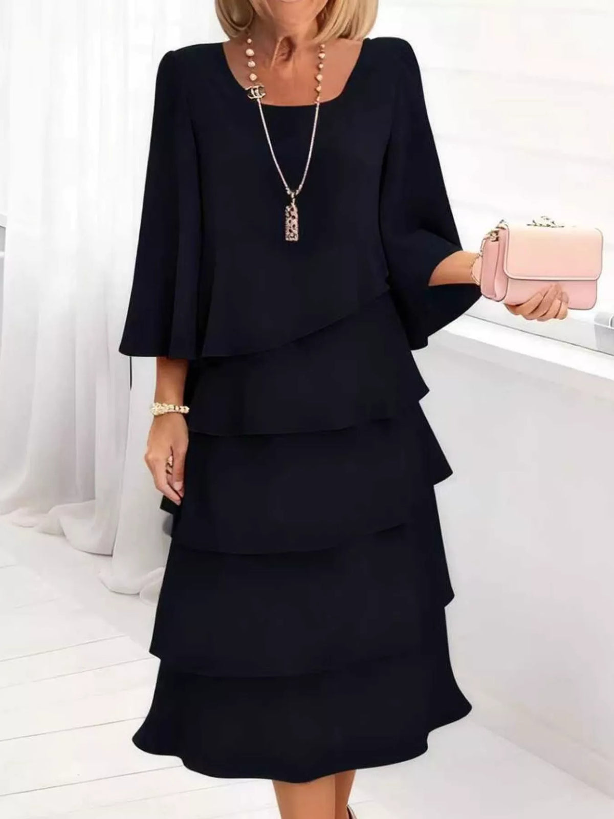 Ruffle-tier dress – black