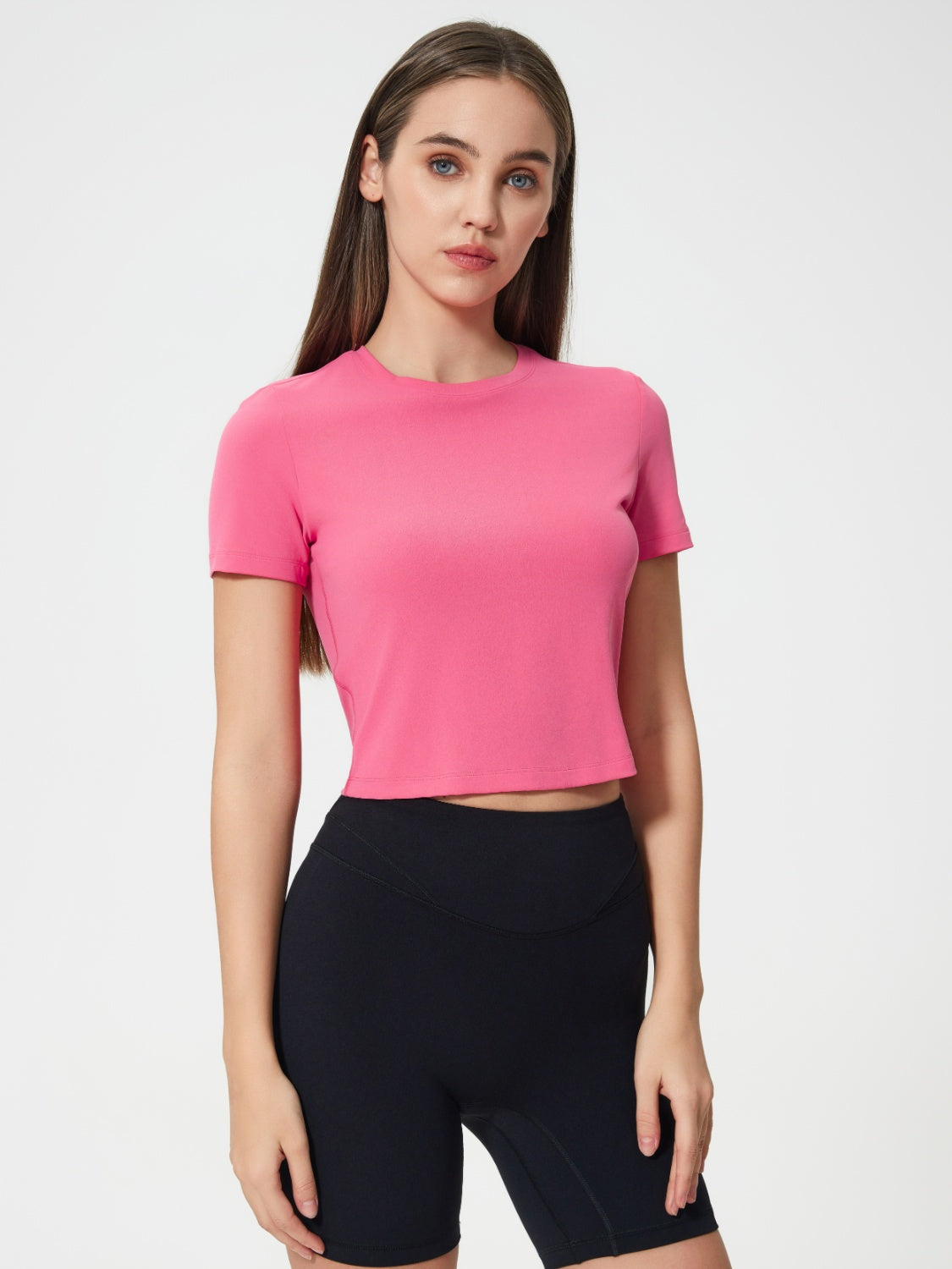 Round neck short sleeve active T-shirt