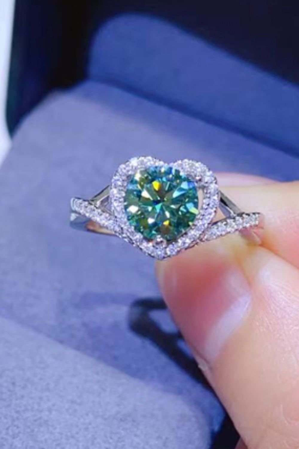 1 ct moissanite heart ring