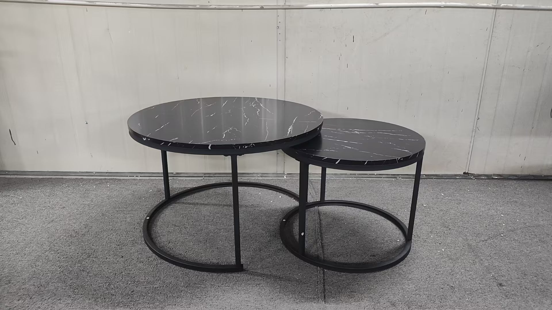 A set of nested coffee tables, 27.6-inch round coffee table, wooden marble patterned tabletop, sturdy metal frame (black)