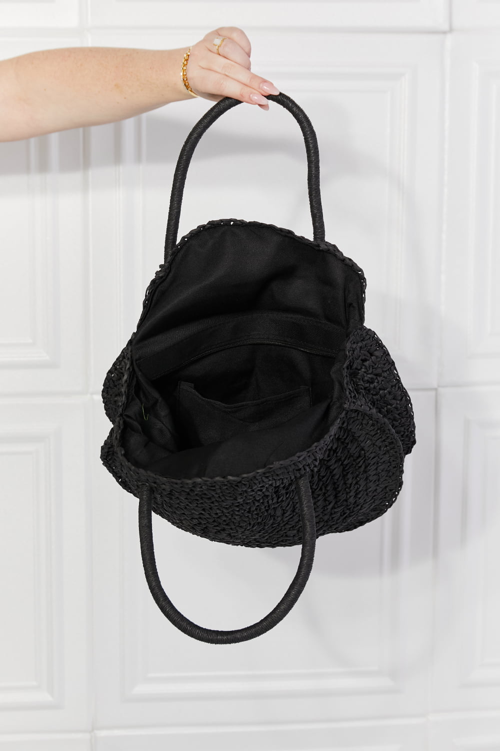 Black rattan straw handbag
