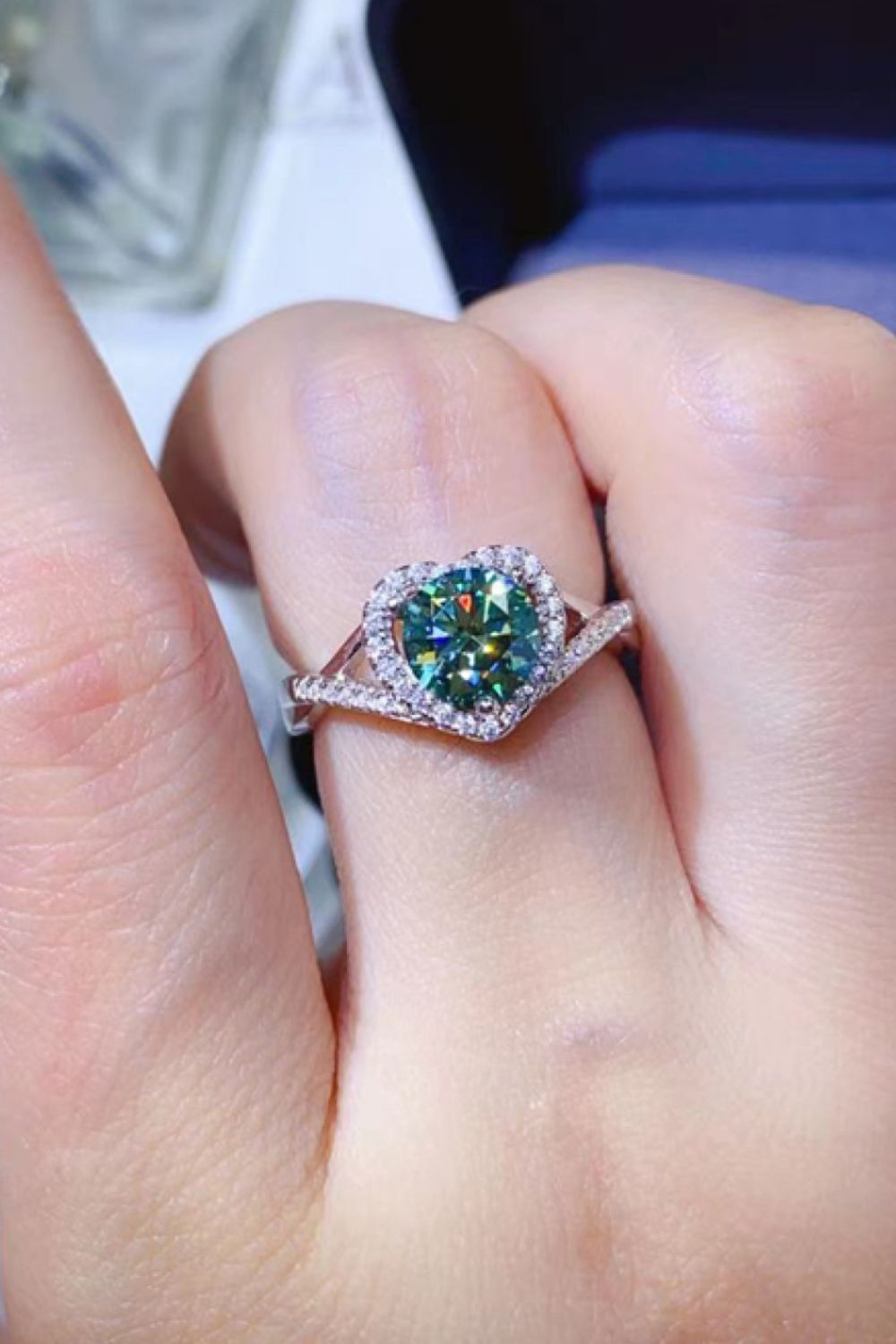 1 ct moissanite heart ring – green