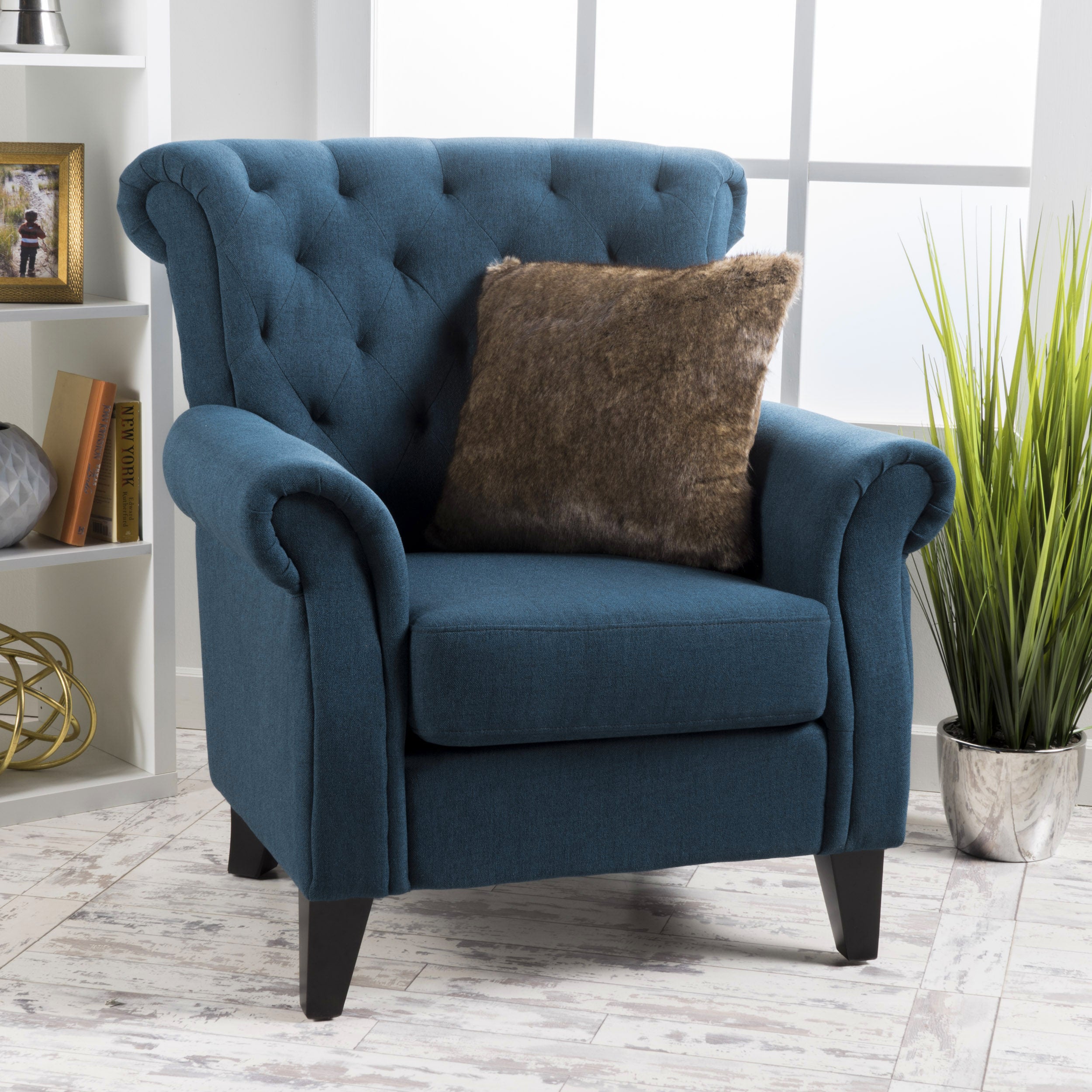 SPRINGFIELD TUFTED CHAIR