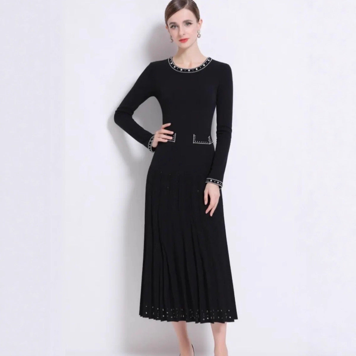 Elegant Long Sleeve Pearl Embellished Pleated Knit Dress for Women