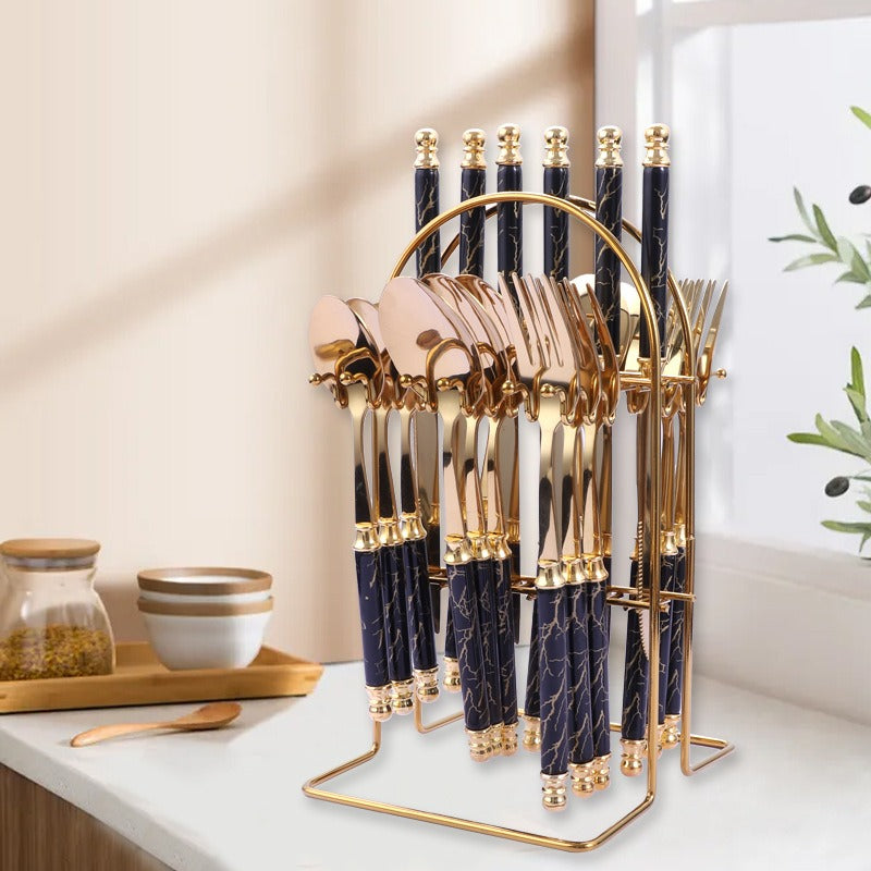 Gold cutlery set