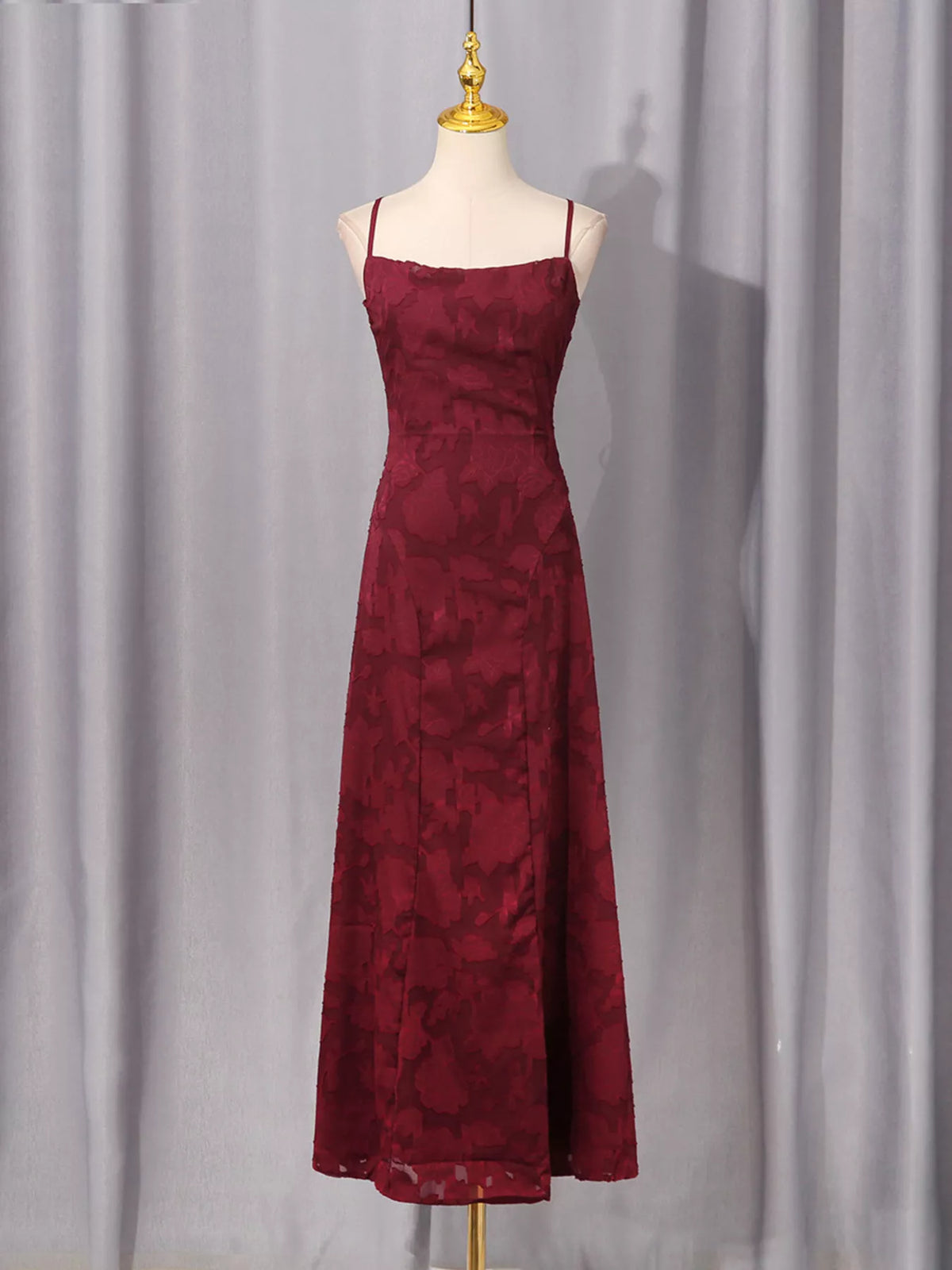 Lace spaghetti strap maxi dress