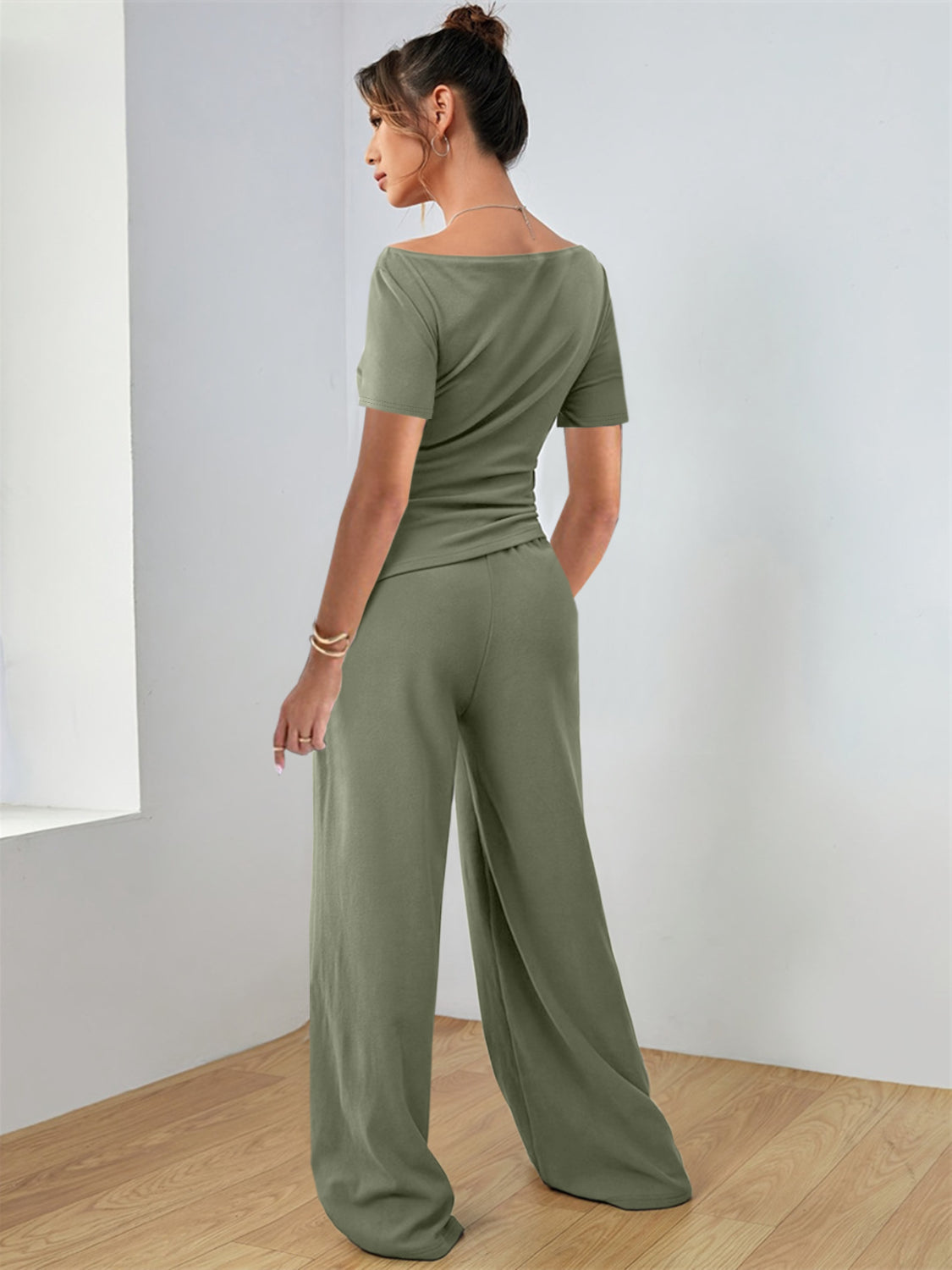 Tee and pants set – sage