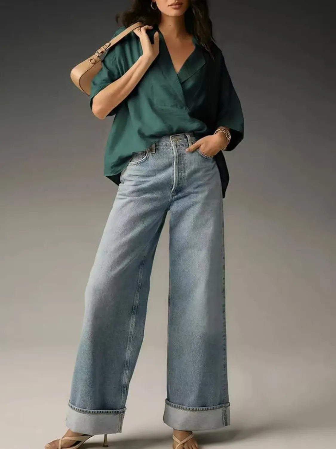 Collared half-sleeve blouse