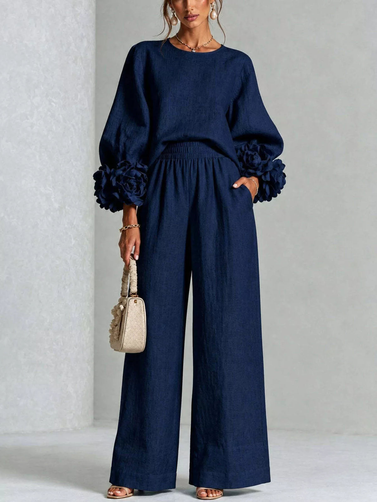 Floral-cuff top and pants set – dark navy