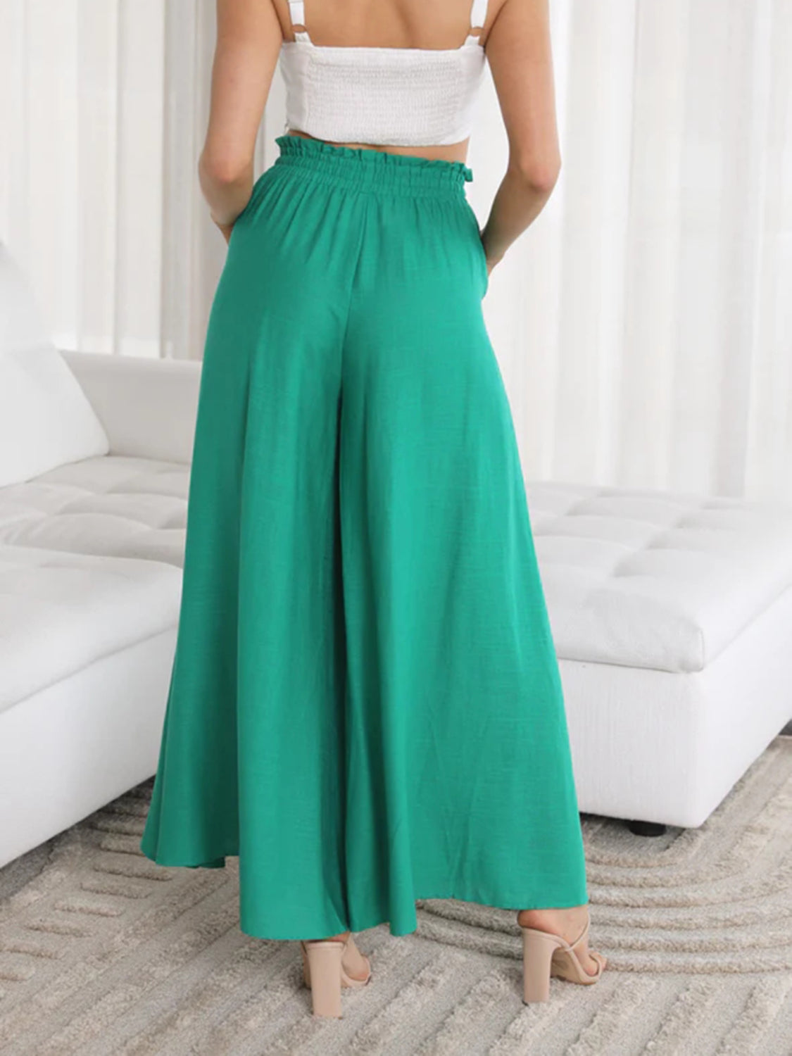 Wide leg pants with pockets