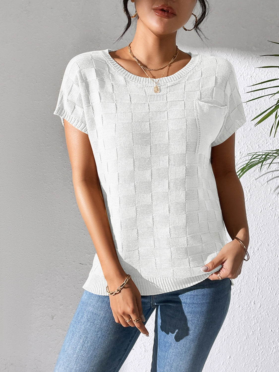 Short-sleeve knit top