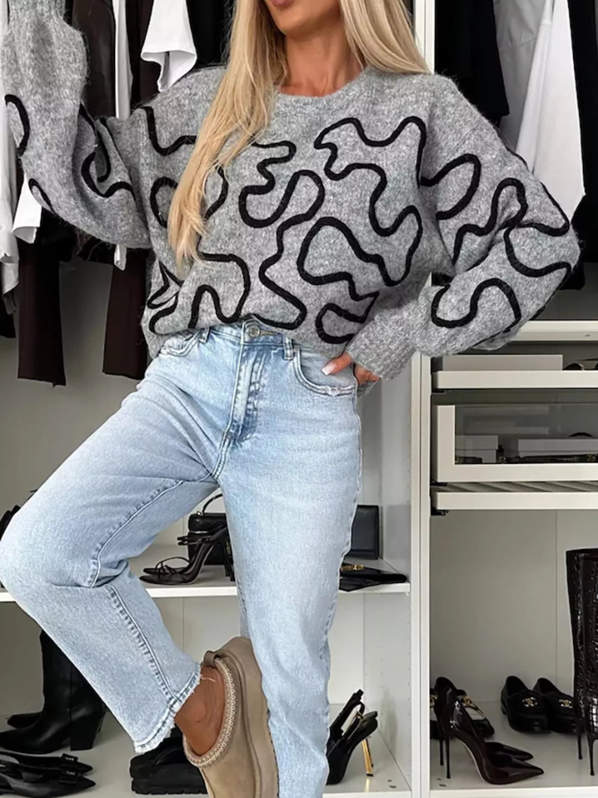 Abstract pattern oversized round neck sweater