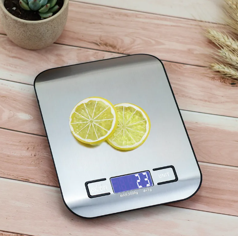Compact kitchen scale