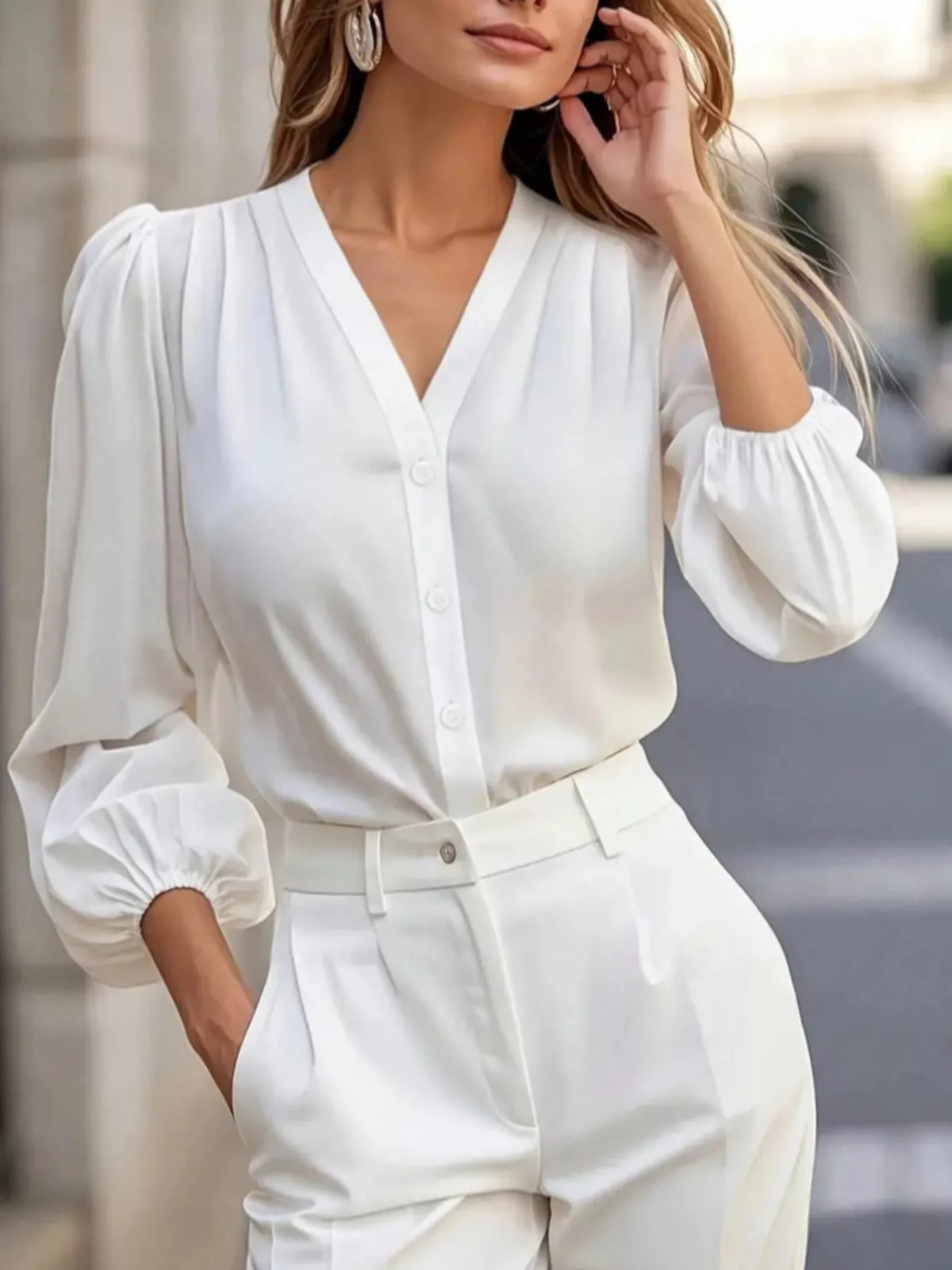 Elegant V-neck puff sleeve button-down shirt