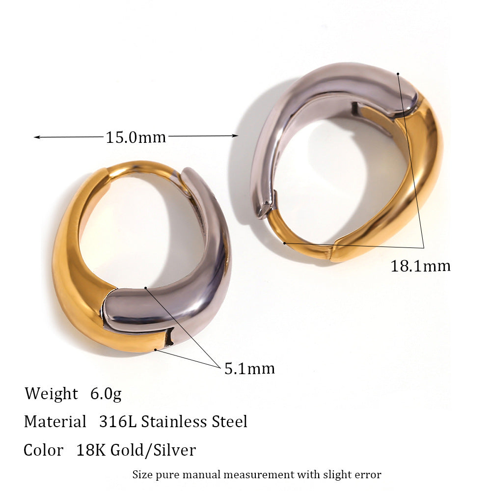 Minimal gold earrings