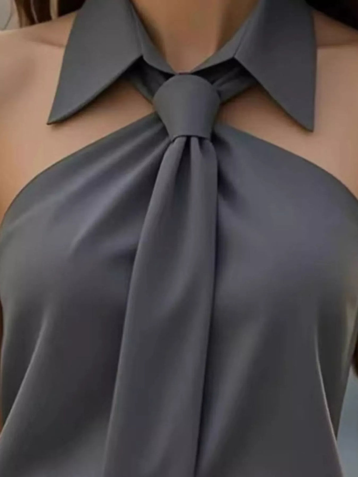 Tie-collar halter top