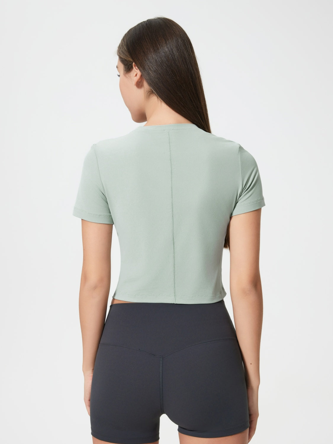 Round neck short sleeve active T-shirt