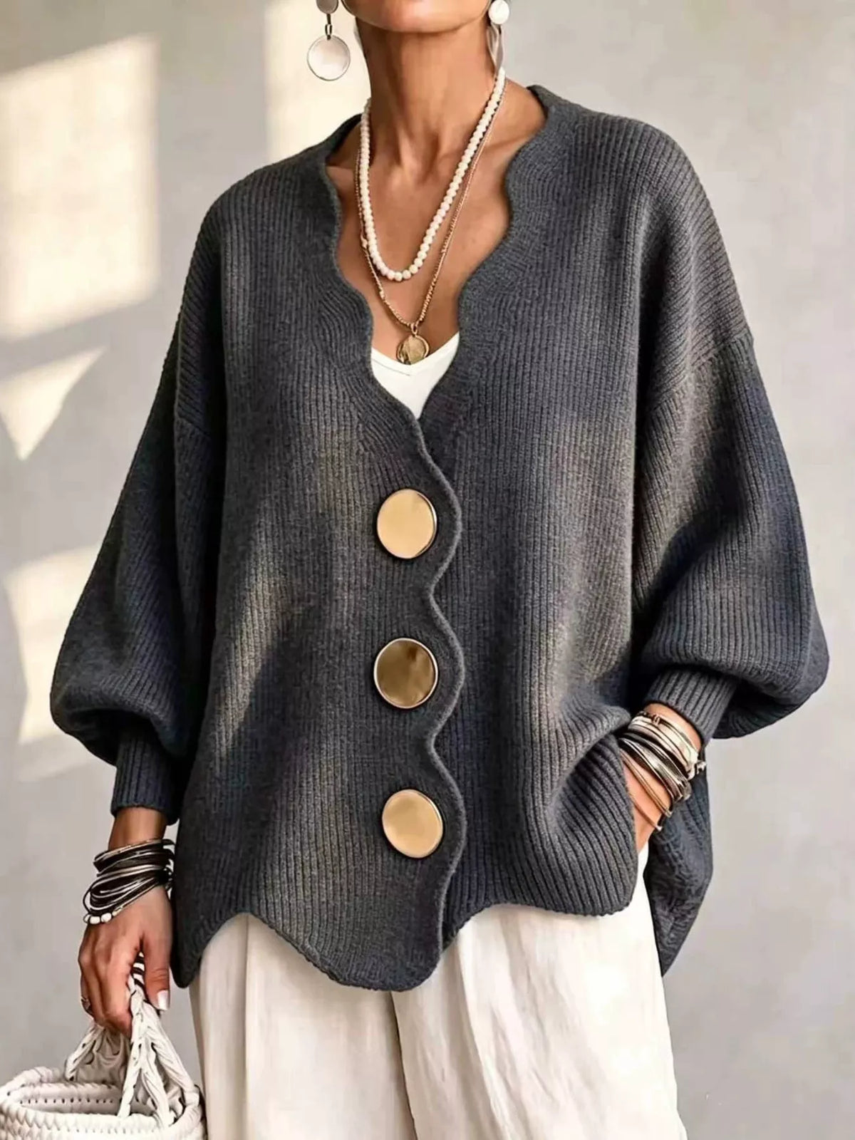 Scalloped-edge oversized button-down cardigan, Black