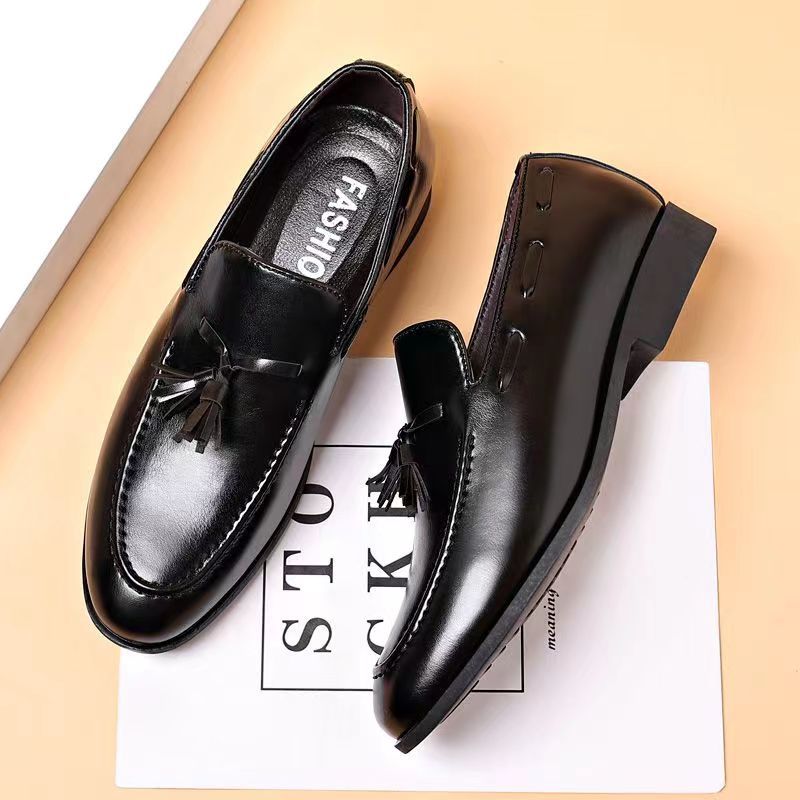 Leather tassel loafers