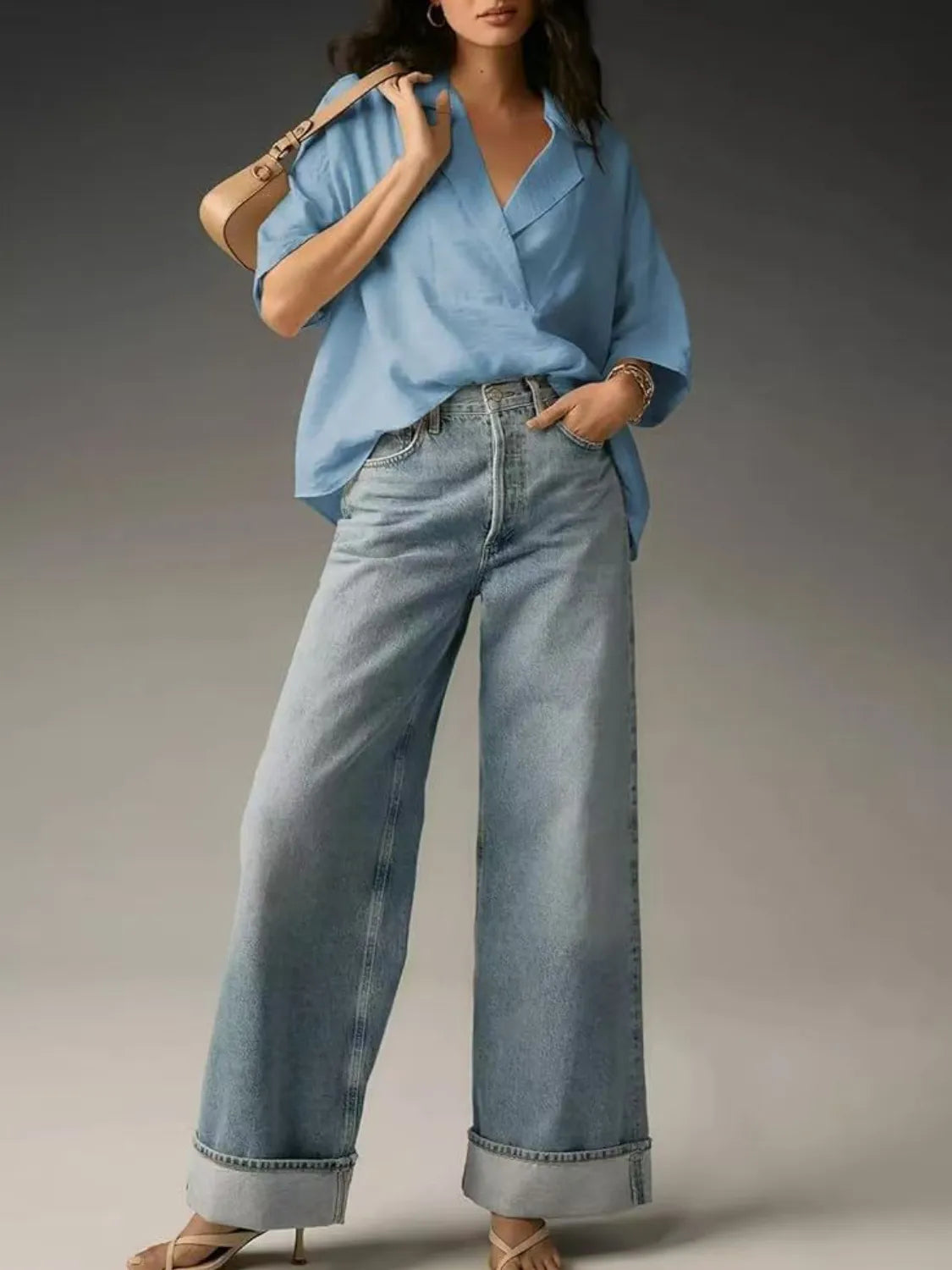 Collared half-sleeve blouse