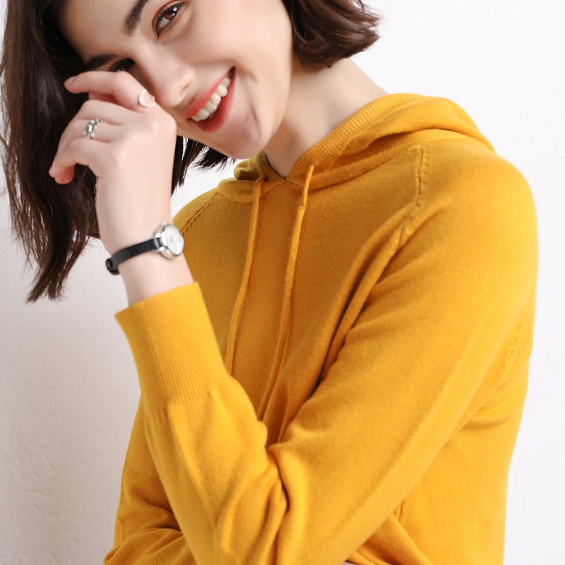 Hooded fine-knit sweater