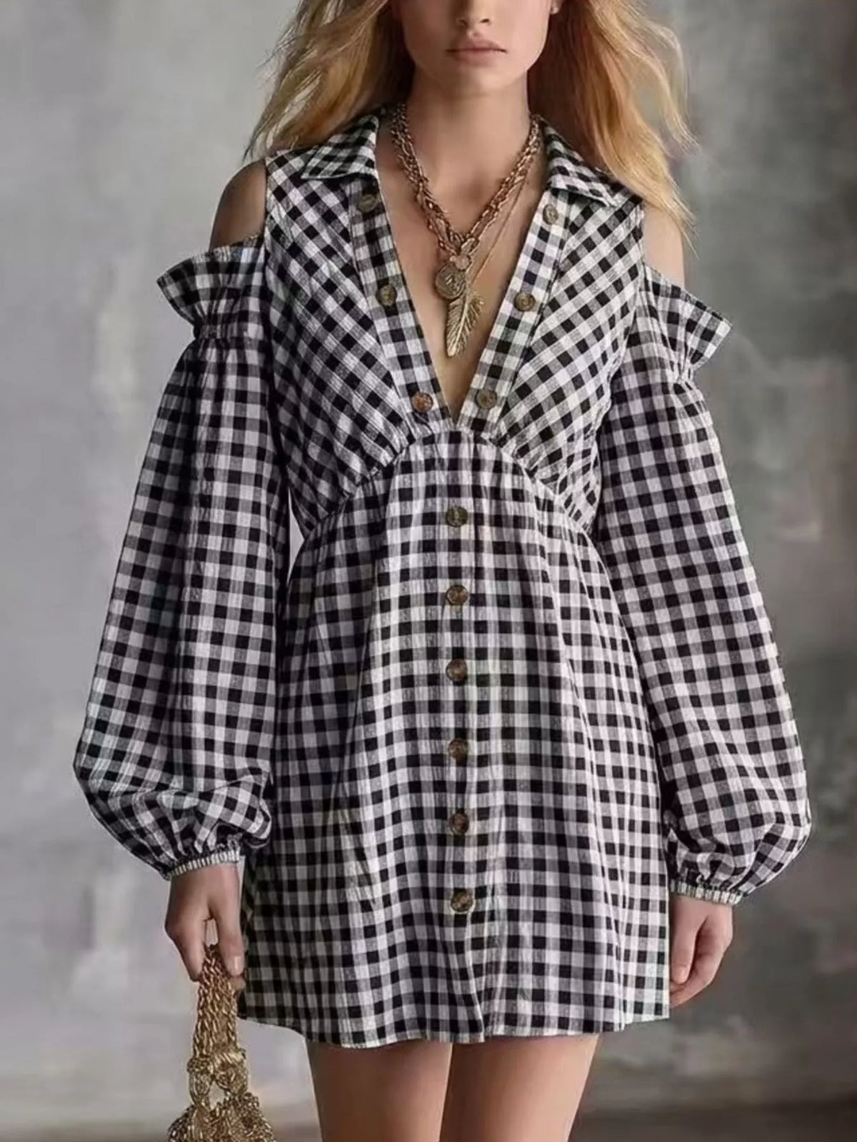 Gingham cold-shoulder dress – black