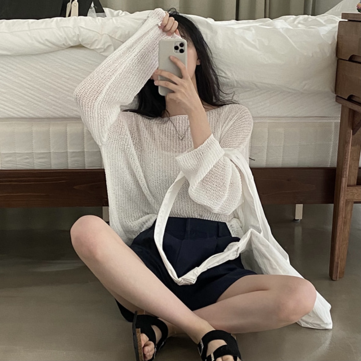 One-size knit sweater