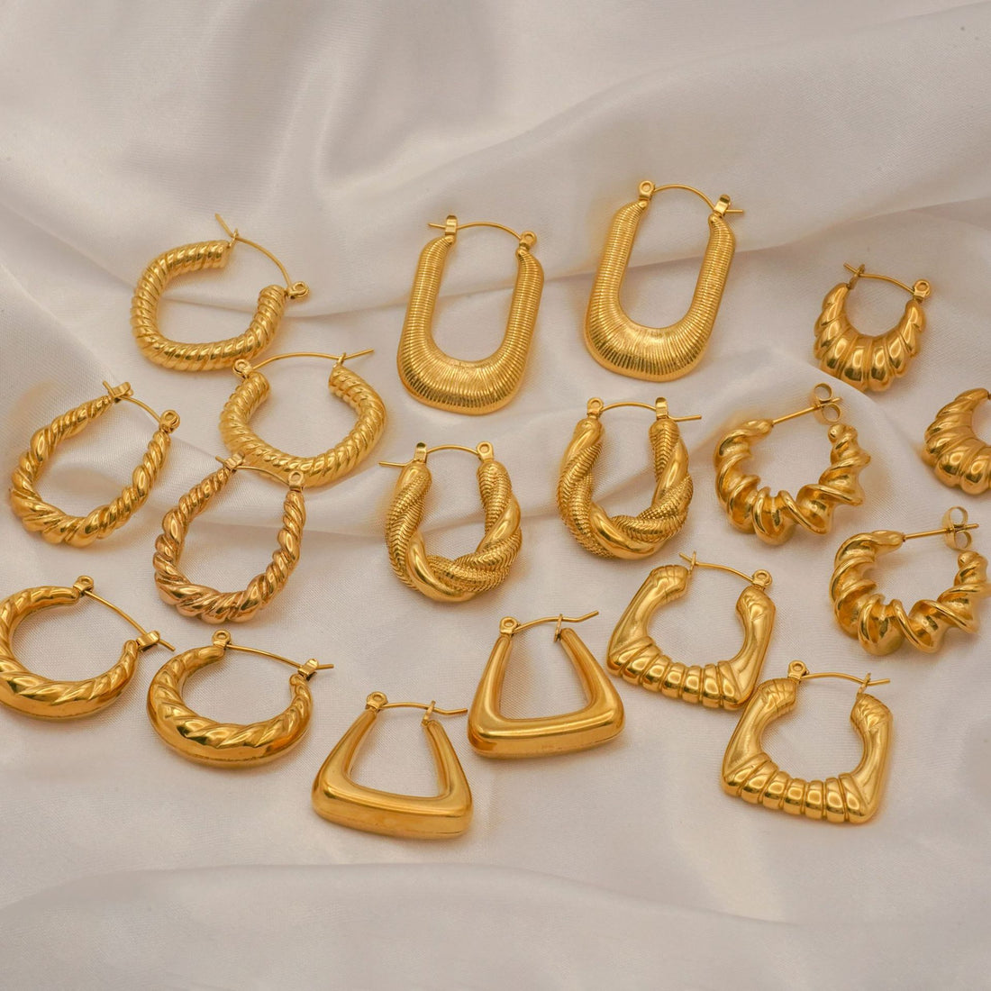 Geometric gold earrings