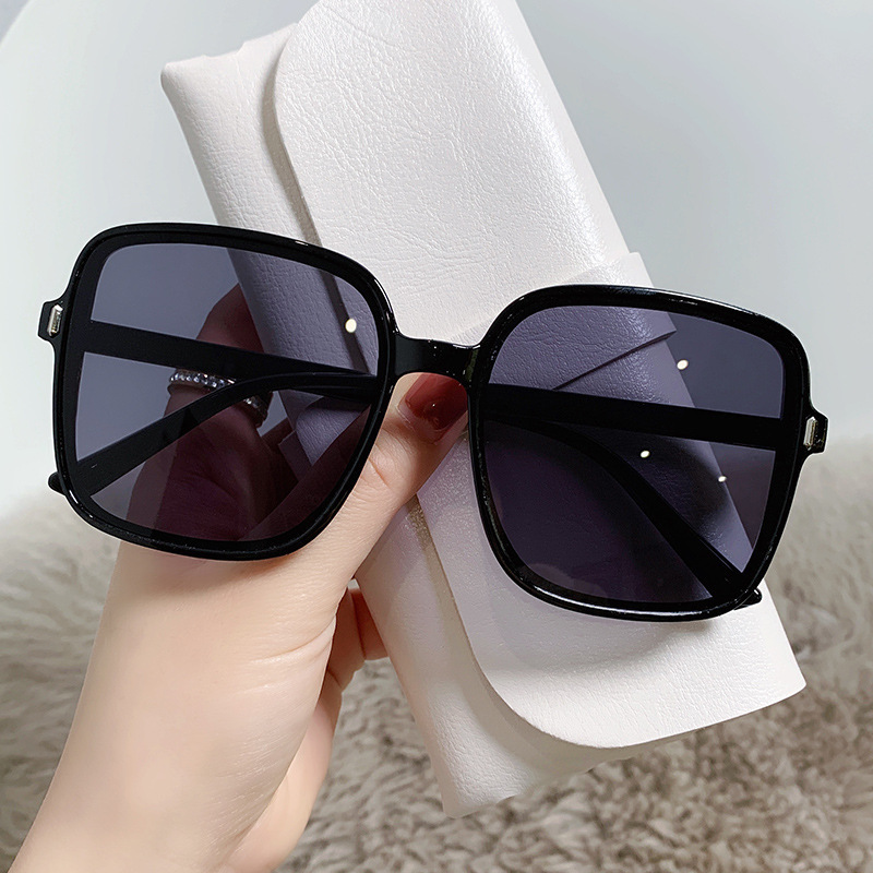 Oversized gradient sunglasses, Black and gray, front