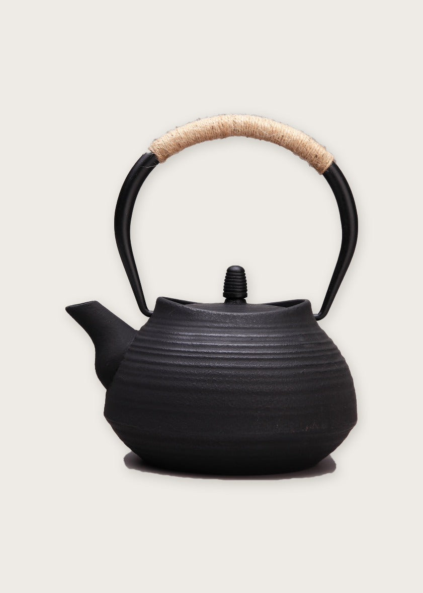 Cast iron tea kettle, black